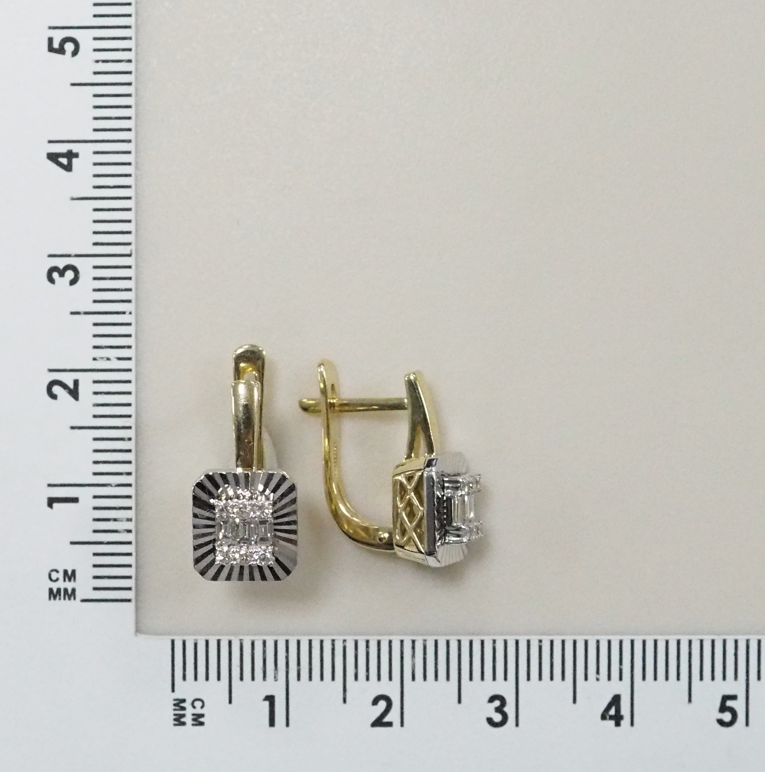 10511-000433 Серьги (Au 585)